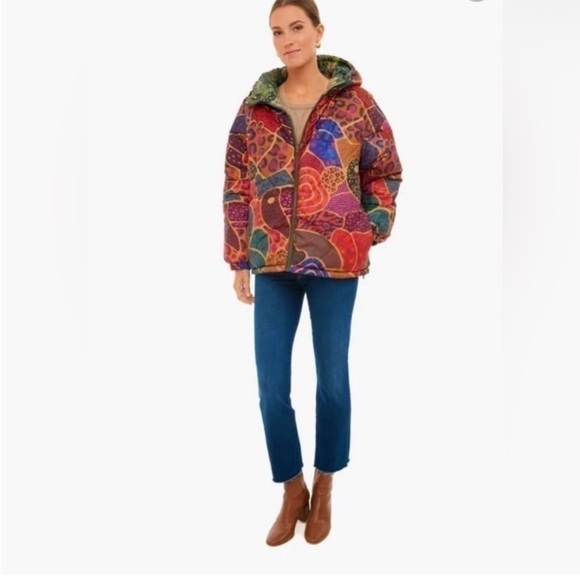 Farm Rio, NWT,Green Metallic Leopard Print Reversible Puffer Jacket, Size Small - Picture 9 of 16